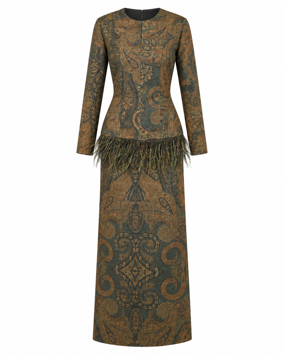 Vestido Bajo Plumas Sagradas
