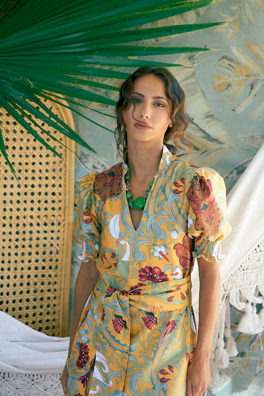 Vestido Elegancia Río de Colores, relajado pero elegante en color de tonos florales.