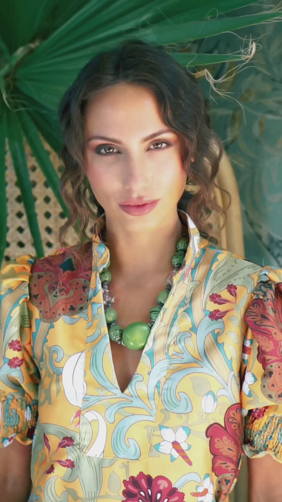 Vestido Elegancia Río de Colores, colección SS´25 de Bomara